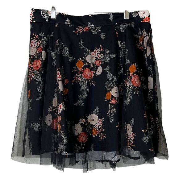 Torrid Women's Skirt Black Red Floral Tulle Mesh Overlay Skater Full Size 1X - Picture 4 of 9
